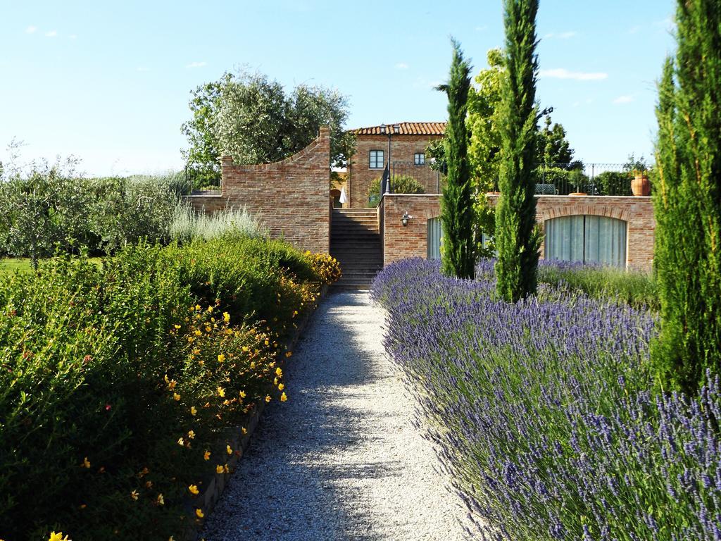 Casa Vacanze La Fiorita Terontola Exterior foto